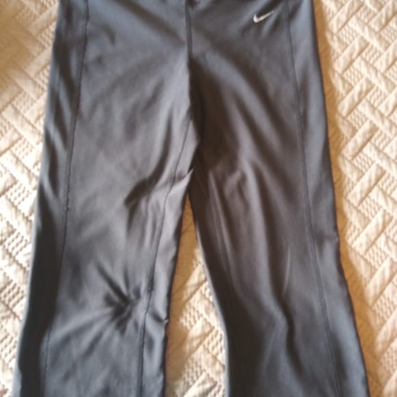 Nike Dri-Fit Capri - Picture 3 of 4